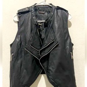 Buffalo David Bitton Biker Style Faux Leather Vest Like New